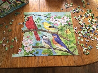 350 large, medium and small pieces - Family Puzzles