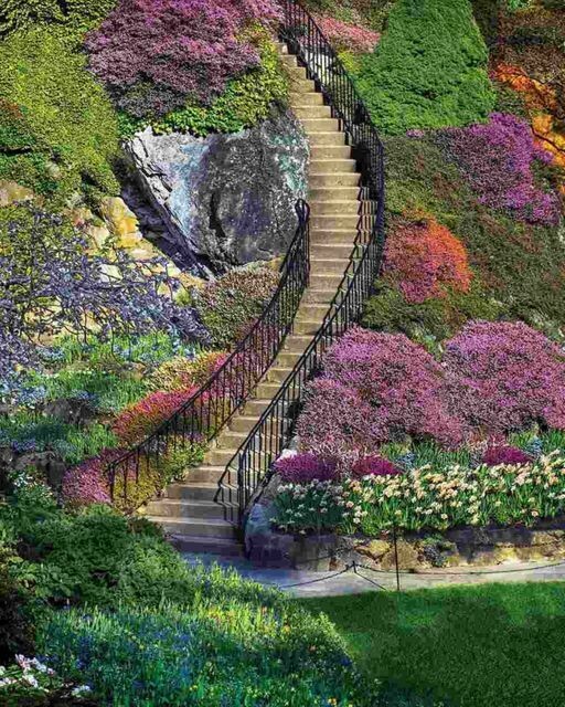 Garden Stairway - 500 Piece Springbok Puzzle