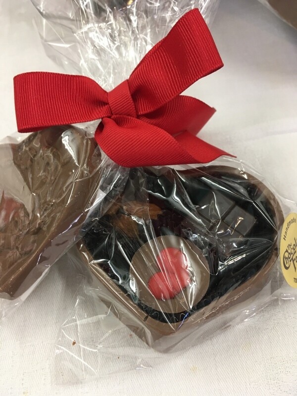 Sweetheart Heart Chocolate Box filled with Assorted Chocolates - milk and dark chocolate - 130g