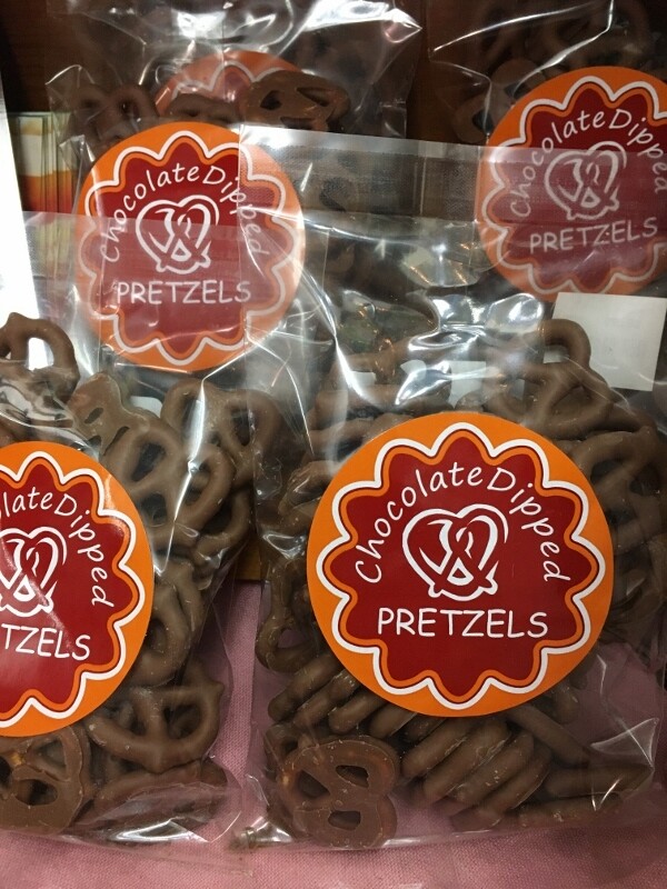 Pretzels - Milk Chocolate covered - 125g - Chocolate Factory