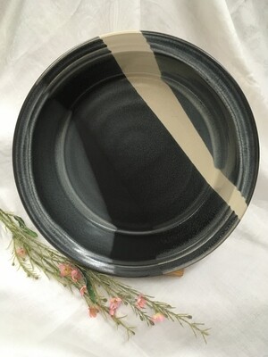 Veggie Bowl / Baker, Black & White - Pavlo Pottery - Canadian Handmade