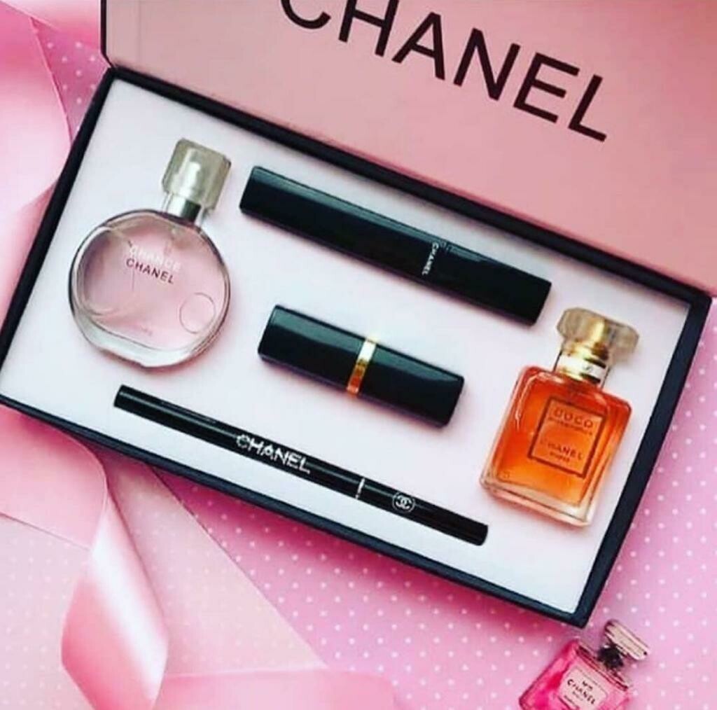Makeup Suit &amp; Makeup Tray, Chanel Set of 5 Gift Set Eau De Perfume &amp; Lip Colour,70ml