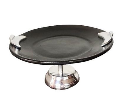 Pedestal con peltre y Chamba
