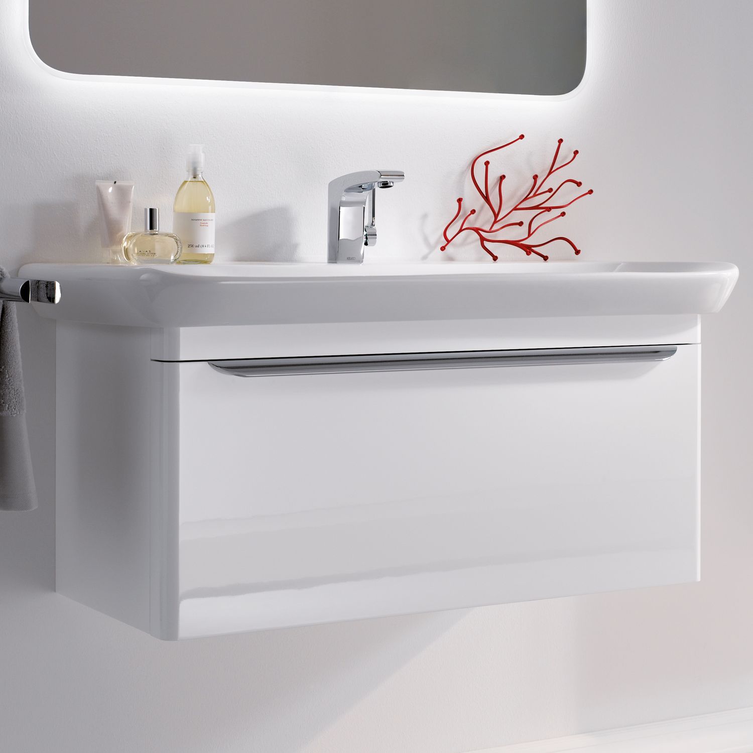 Meuble bas pour lavabo Geberit myDay 100 cm avec un tiroir et un tiroir intérieur en blanc laqué ultra-brillant