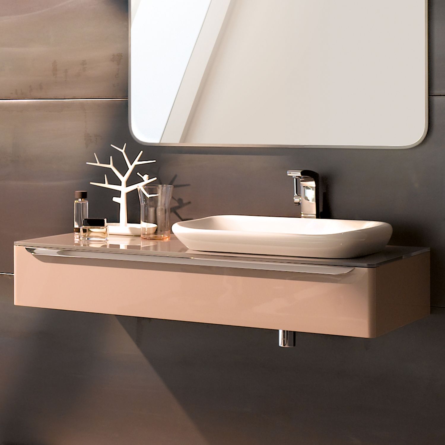 Meuble bas pour vasque encastrer Geberit myDay 60 cm avec un tiroir en taupe ultra-brillant avec un espace de rangement à droite