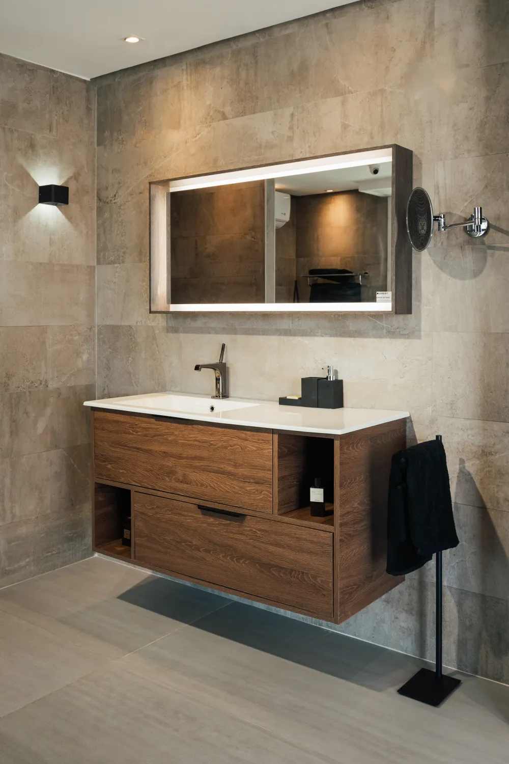 Meuble de salle de bains Spazio 120 cm à deux tiroirs et niches