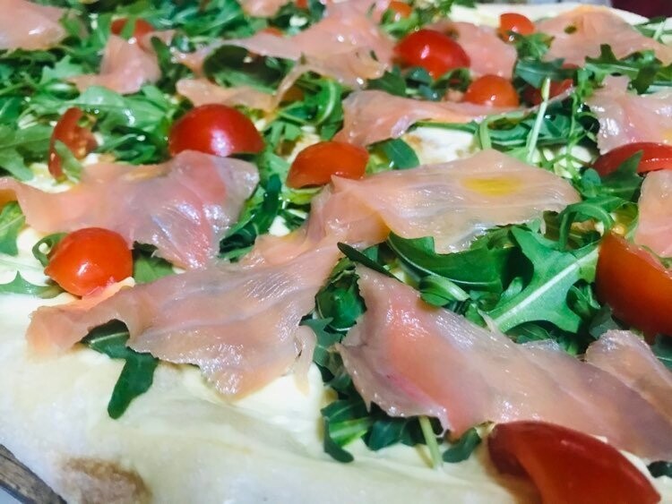 Pizza SALMONE