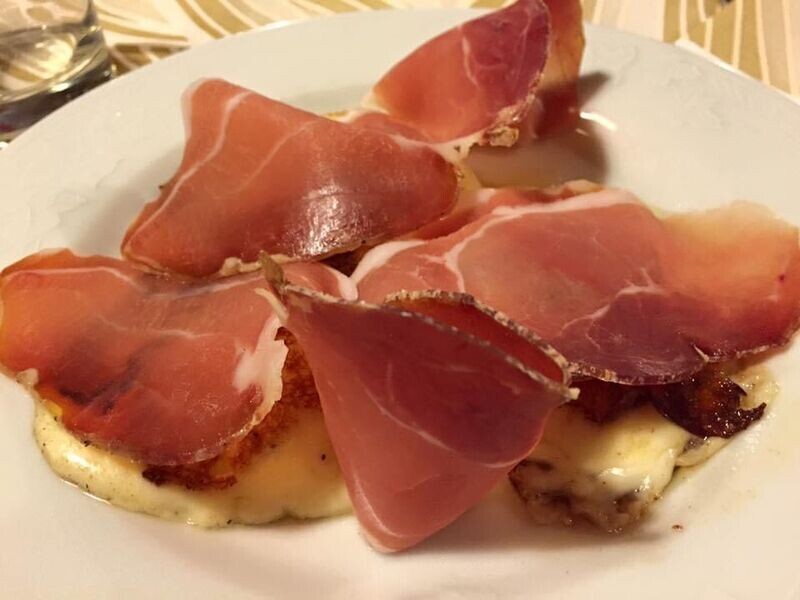 Scamorza con Crudo