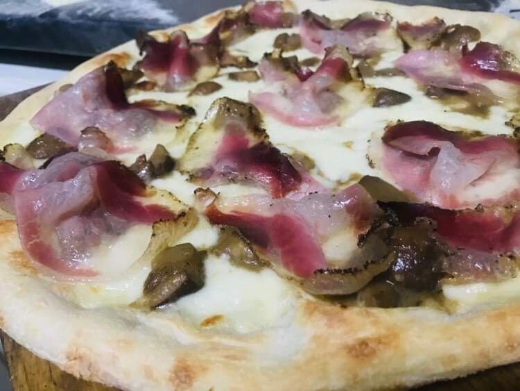 Pizza PORCINI E GUANCIALE