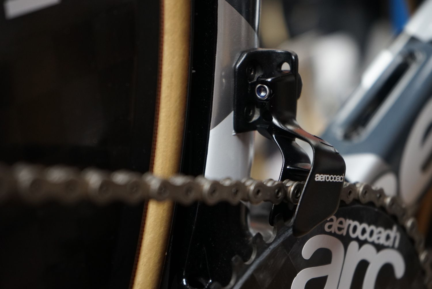 AeroCoach AffixR 1x aero chain guide