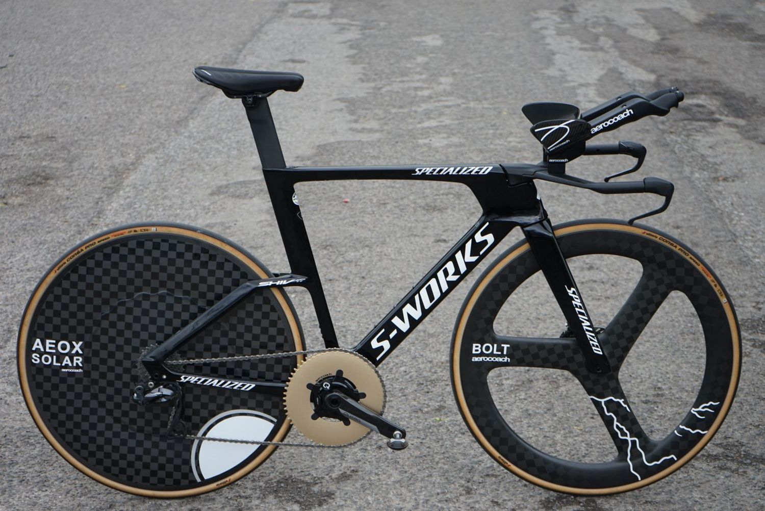 AeroCoach AEOX® Solar Ultra carbon road disc wheel (disc brake)