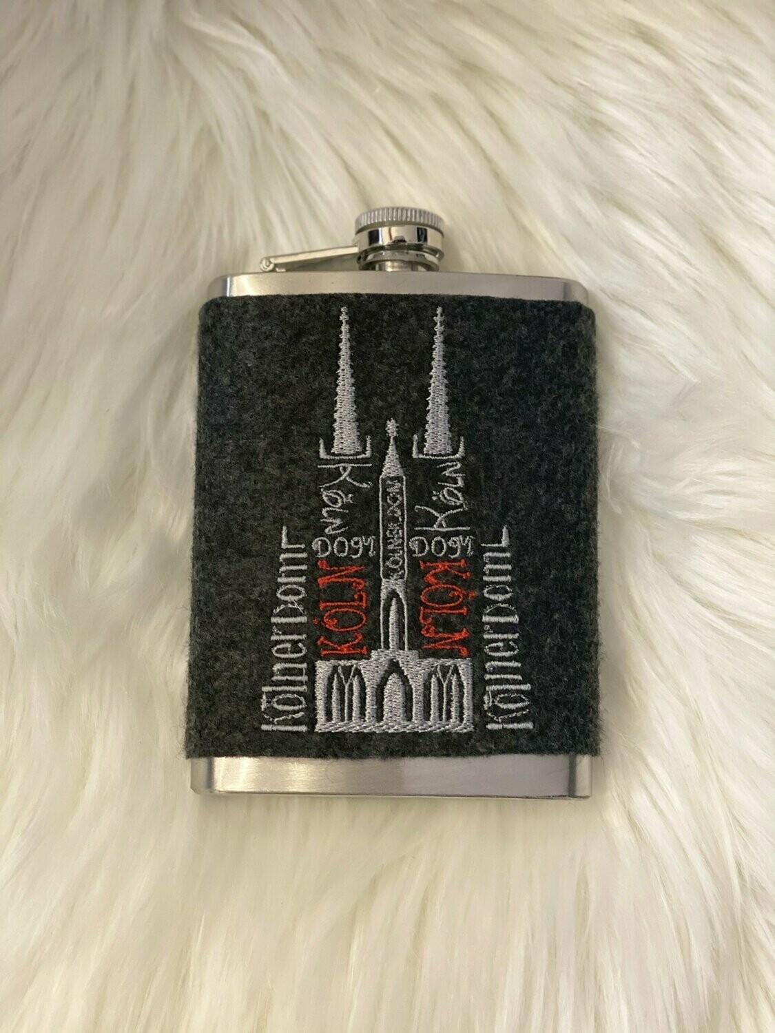 Flachmann mit Filzhülle Kölner Dom Schrift
