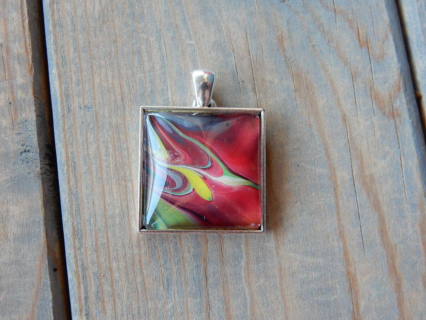 Red/ Green Square