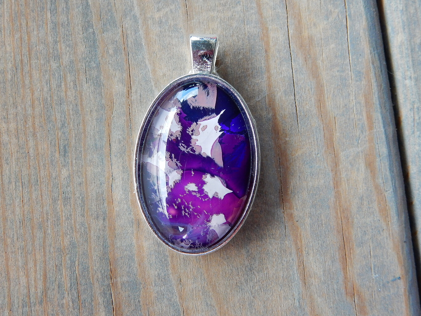 Purple/ Pink/ Blue  Sm Oval