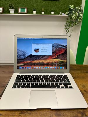 MacBook Air 13” (2017)