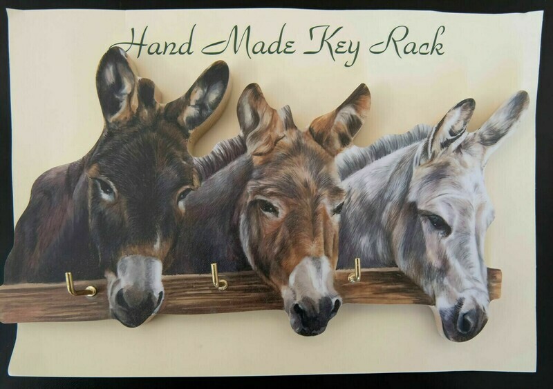 WOODEN KEY RACK (SMALL)