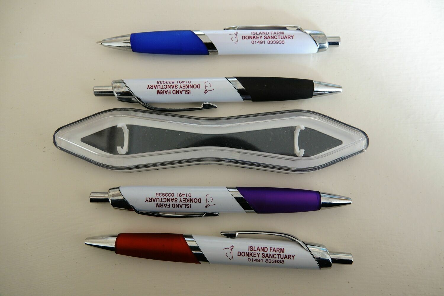 ISLAND FARM PEN IN CASE