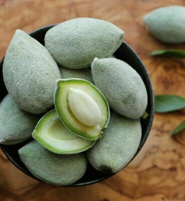 Almonds Ferek لوز فريك (Kg) - Our Selection Almonds Ferek لوز فريك (Kg) - Our Selection