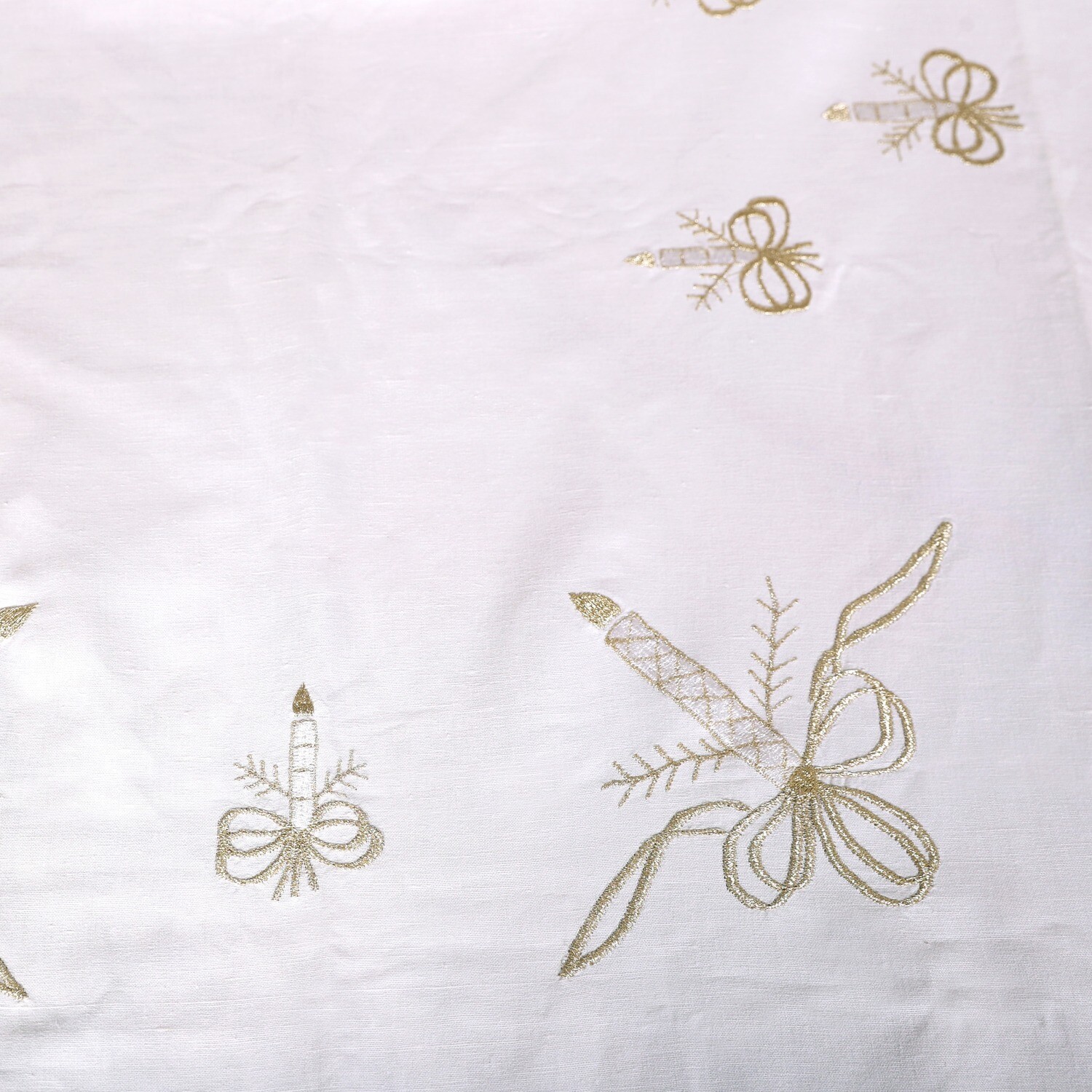 TableCloth White linen embroidered with Christmas motif - Kounouz