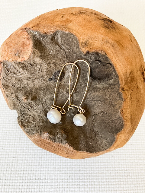 Pearl With Gold Wire Earring