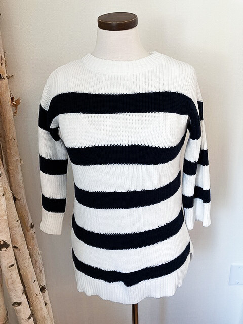 SOYA White Sweater w/ Navy Stripes