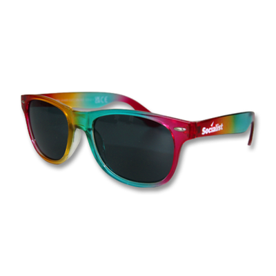 Sonnenbrille,  regenbogenfarben mit weißem Aufdruck &quot;Socialist&quot;