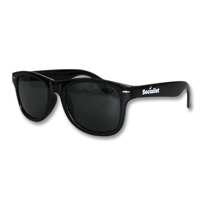 Sonnenbrille, schwarz mit weißem Aufdruck &quot;Socialist&quot;