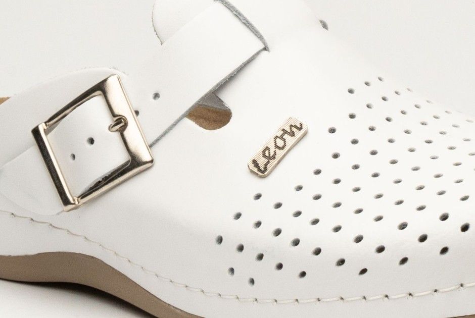 Машка Кломпа 700М White