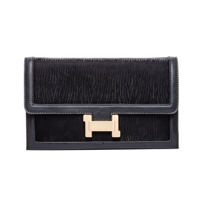 ЖЕНСКА ТАШНА 556037 BLACK