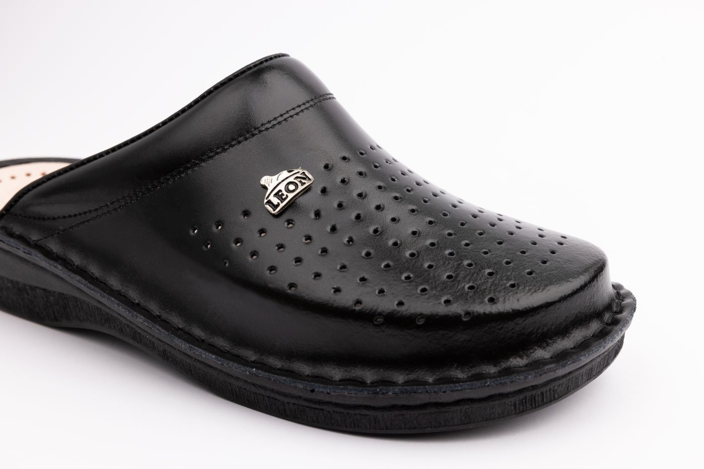 Машка Кломпа В200М Black