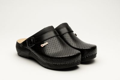 ЖЕНСКА КЛОМПА 3300 Црна