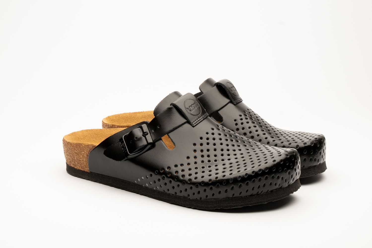 ЖЕНСКА КЛОМПА 4250 Црна