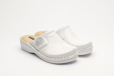 ЖЕНСКА КЛОМПА 360 Бела