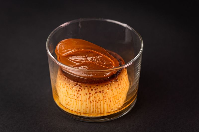 Flan casero con Dulce de Leche