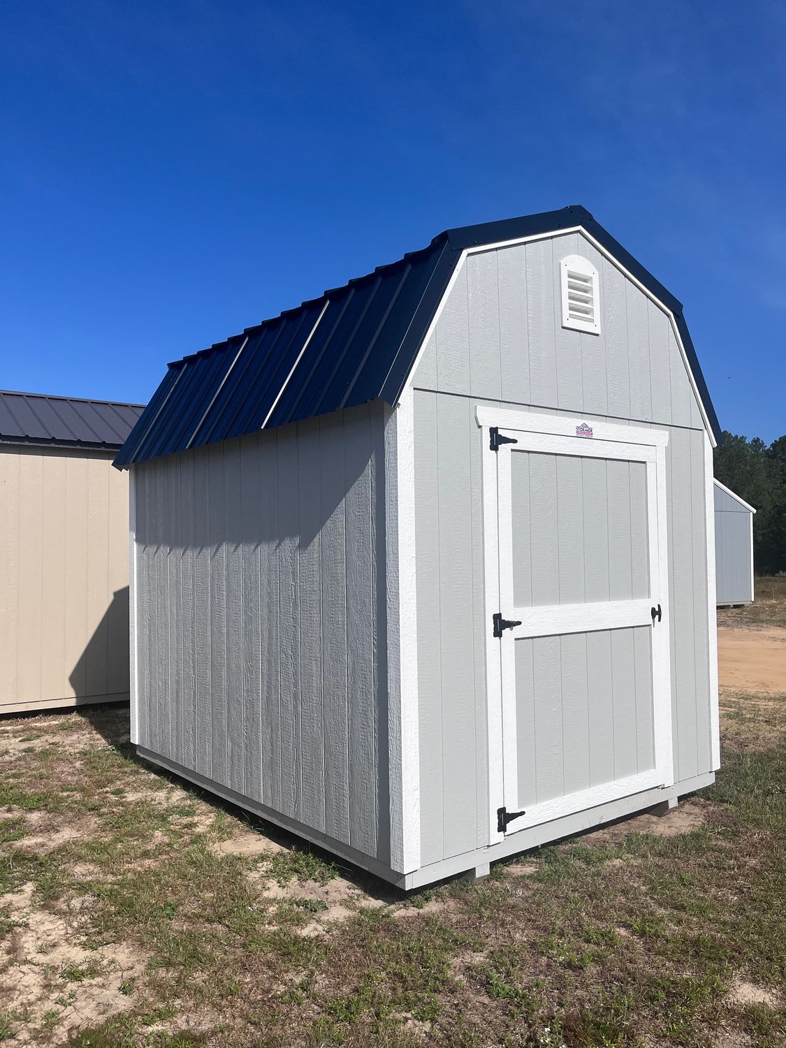 08 x 10 Lofted Barn W/Electric