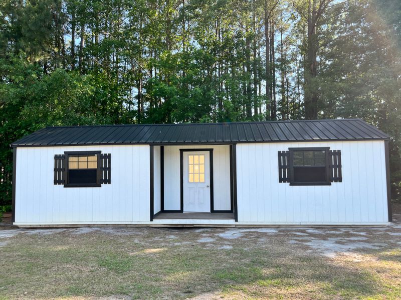 12 x 36 Side Utility "Center Porch" (Repo Special-Lbg Location)