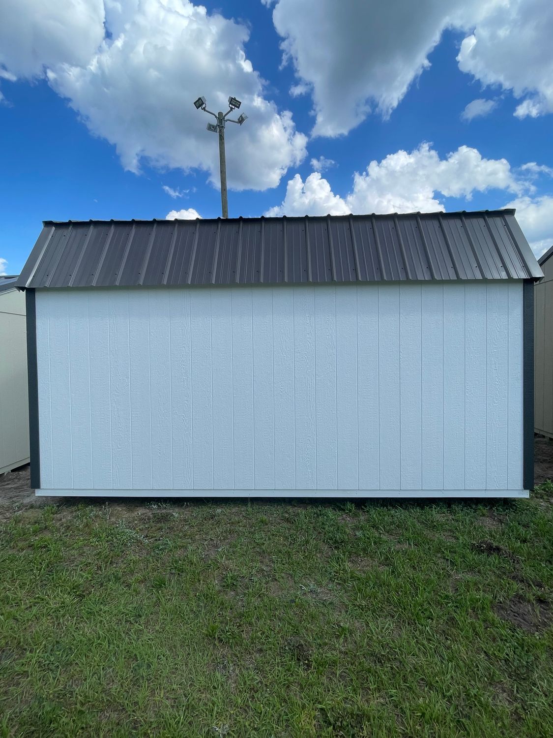 10X16 SIDE LOFTD BARN 10X16 SIDE LOFTD BARN