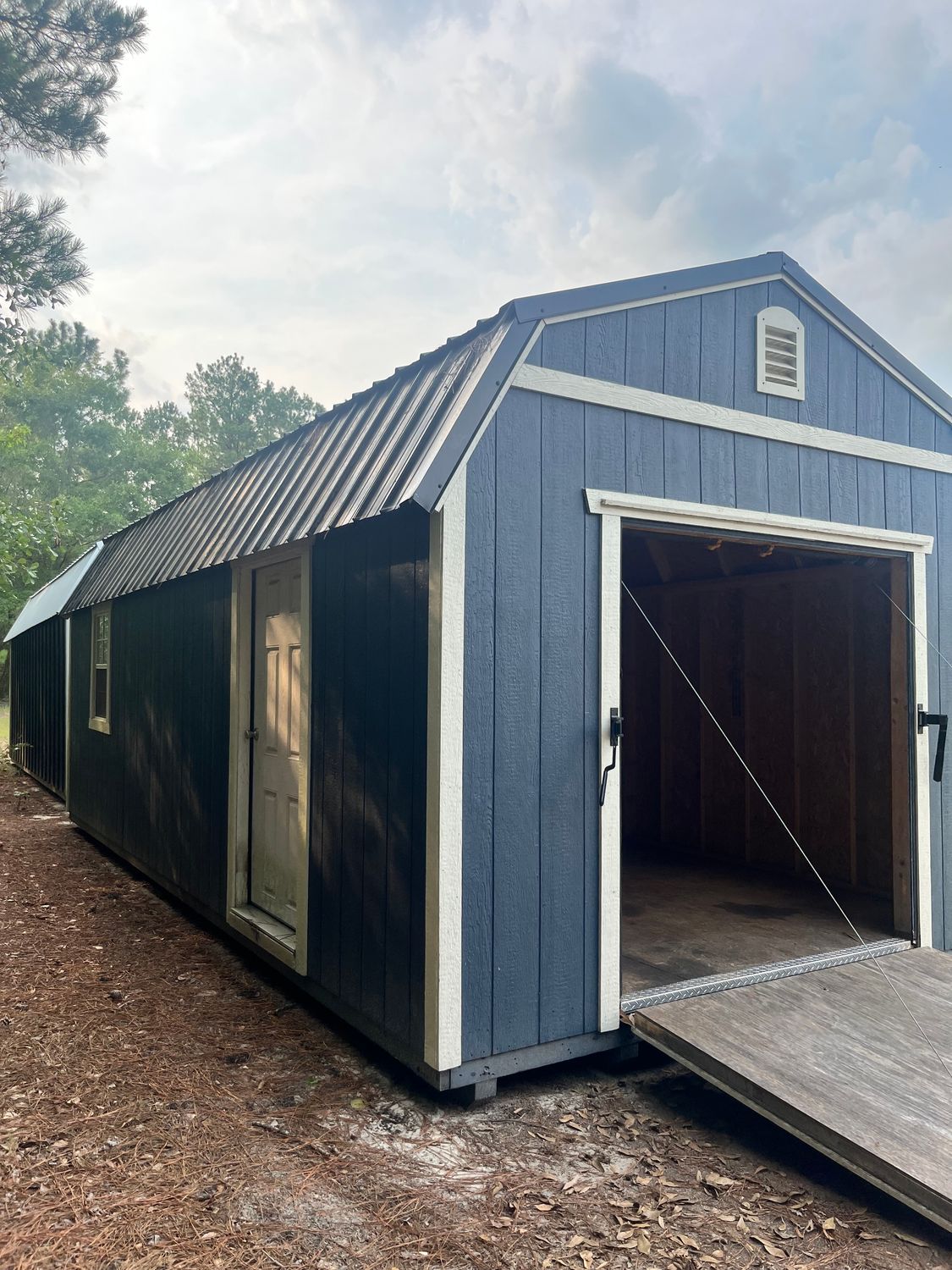 12 x 24 Lofted Barn W/Rampage Door (Repo Special Lbg-Location) 12 x 24 Lofted Barn W/Rampage Door (Repo Special Lbg-Location)