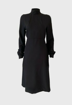 MOCK-NECK LOOSE FIT DRESS IN BLACK MOCK-NECK LOOSE FIT DRESS IN BLACK