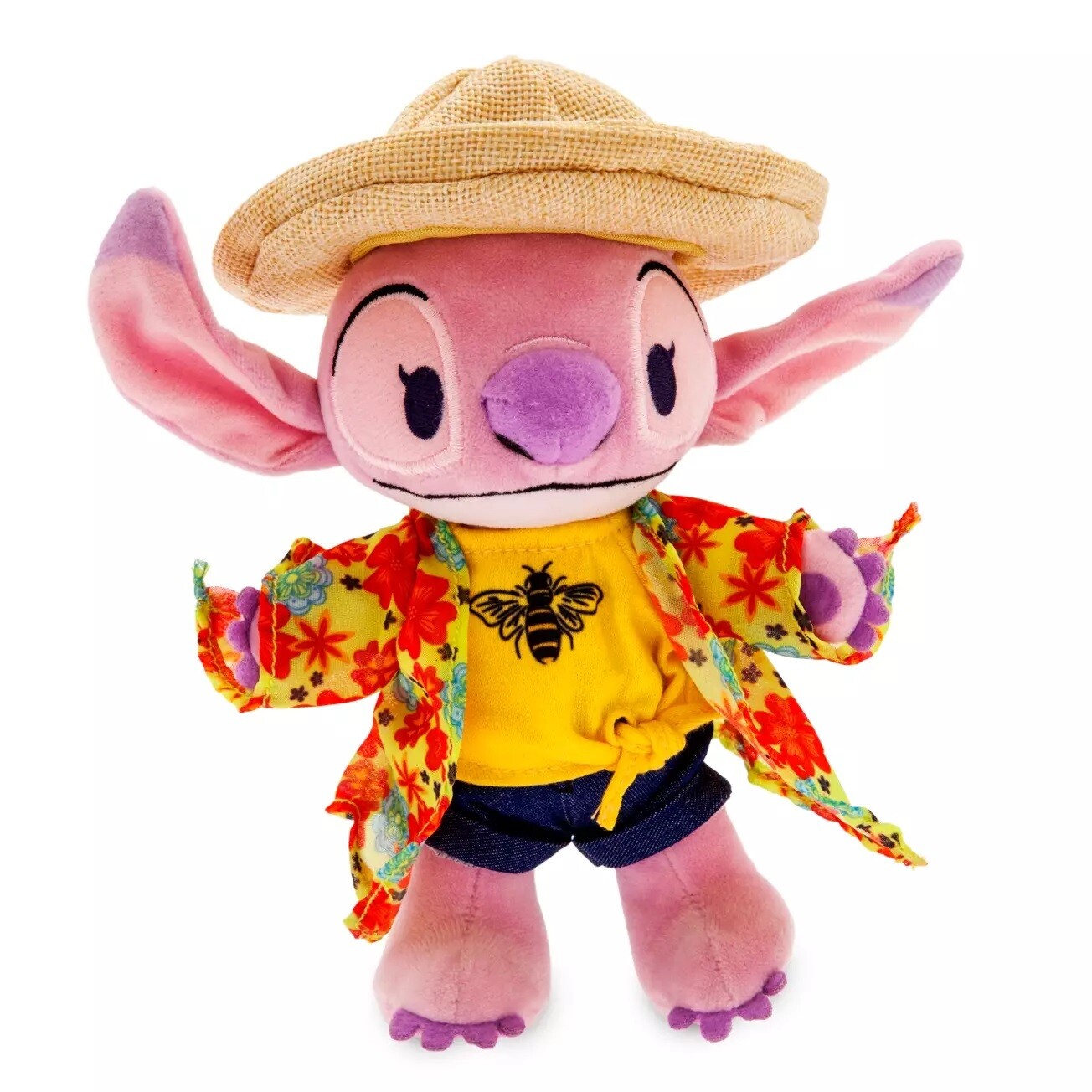 nuiMOs Outfit – Graphic T-shirt with Patterned Kimono, Jeans and Sun Hat