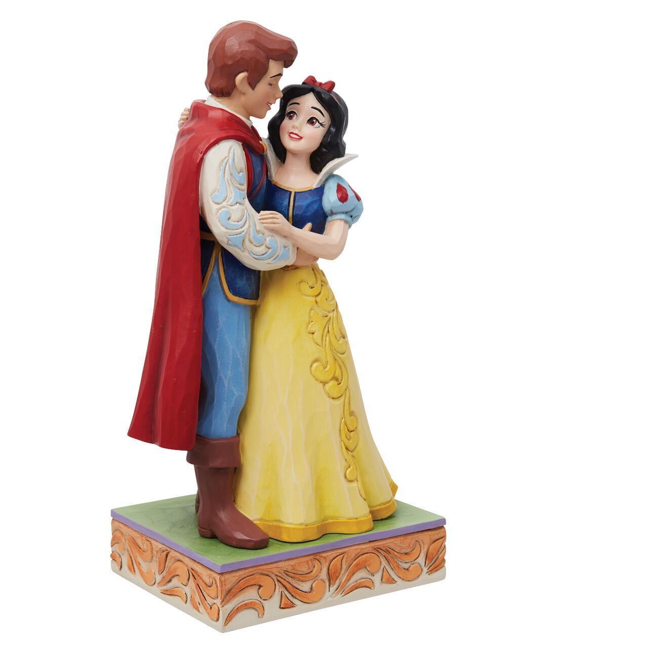 Disney Traditions by Jim Shore - Snow White and the Seven Dwarfs - The Fairest Love