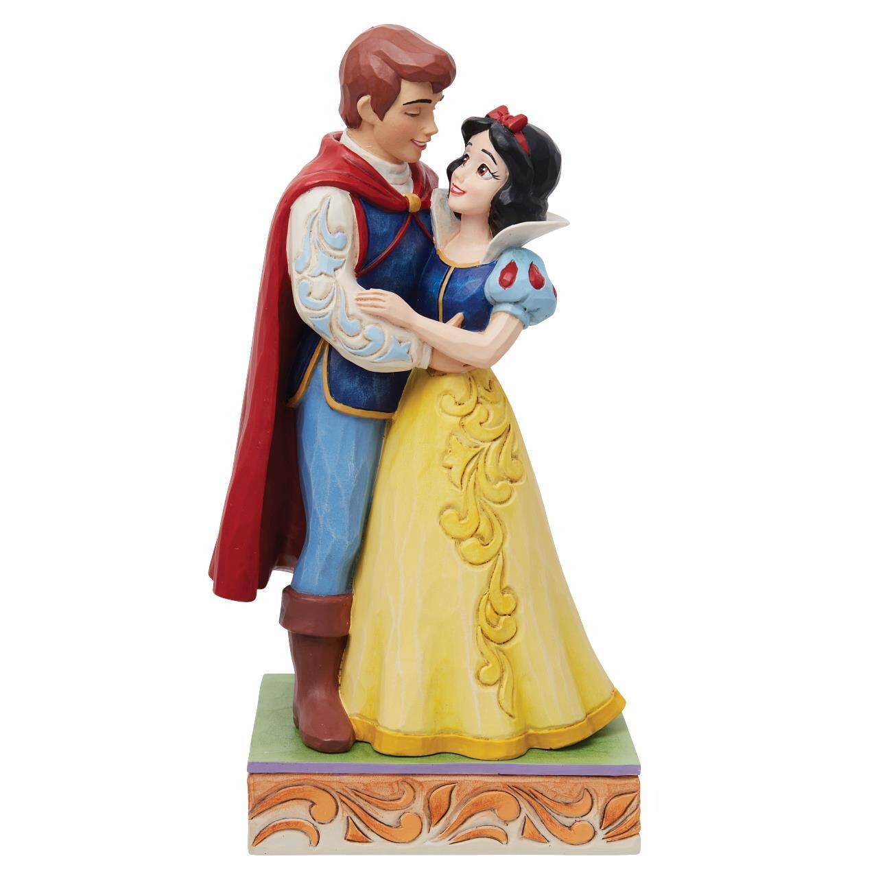 Disney Traditions by Jim Shore - Snow White and the Seven Dwarfs - The Fairest Love