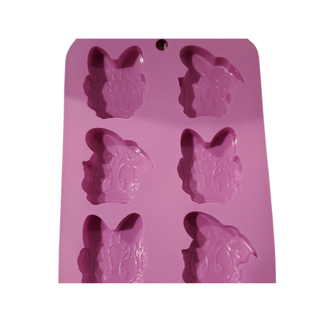 Daiso Disney Donald and Daisy Cake Pans