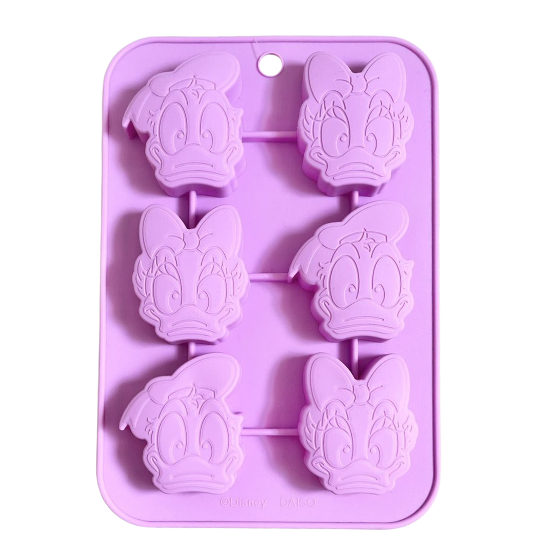 Daiso Disney Donald and Daisy Cake Pans