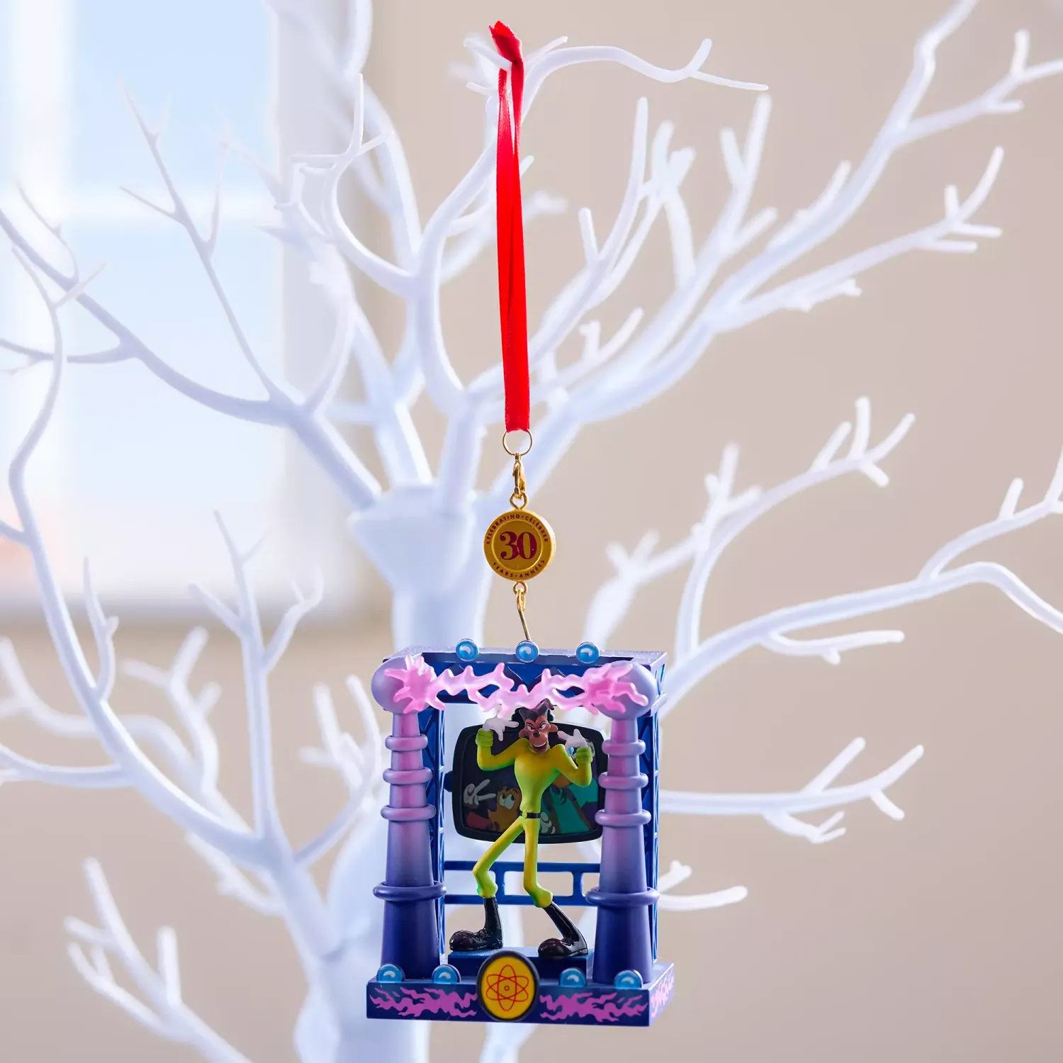 A Goofy Movie Legacy Sketchbook Ornament – 30th Anniversary – Limited Release