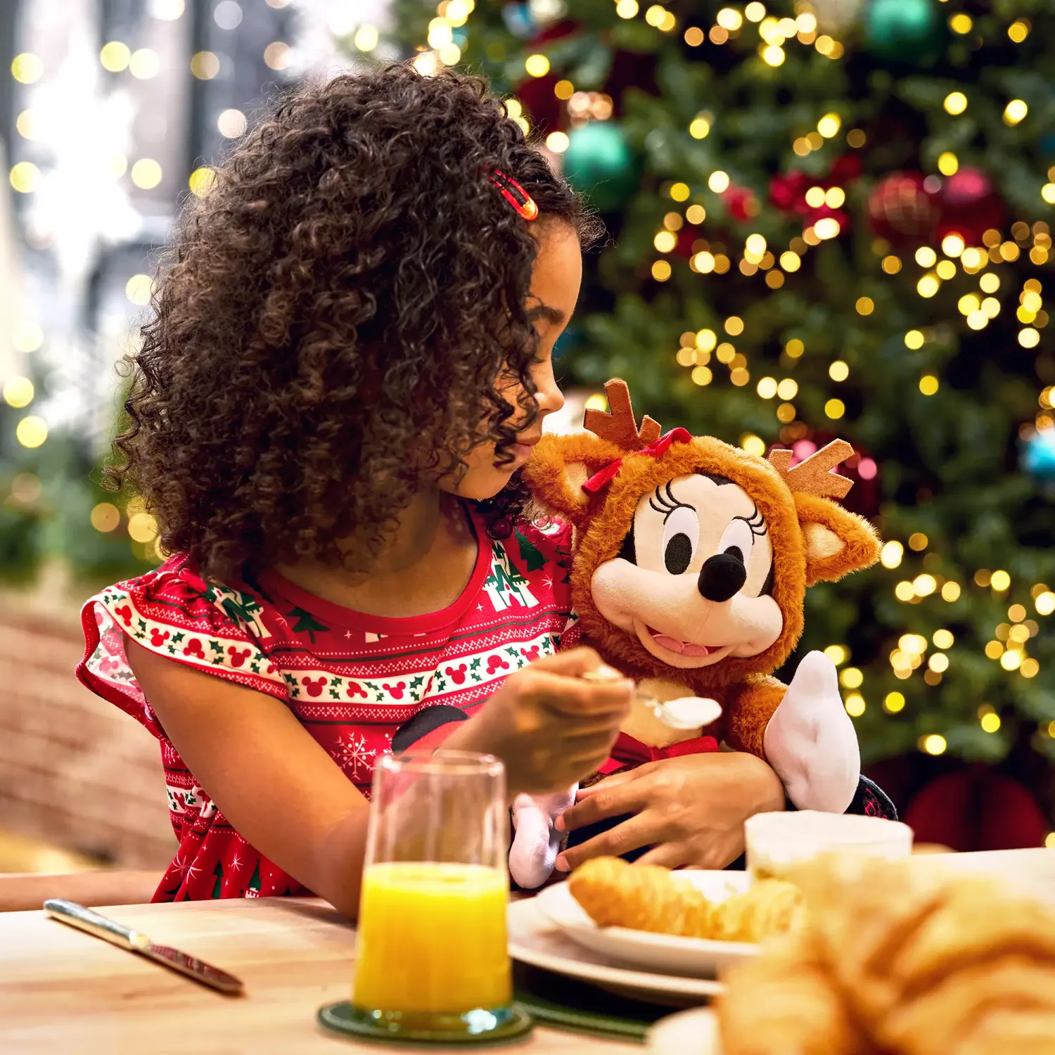 Minnie Mouse Reindeer Holiday Plush - 38cm