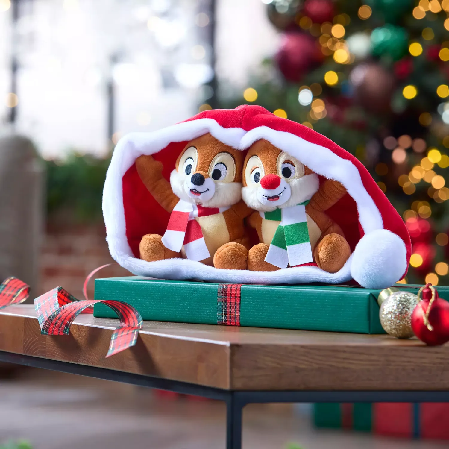 Chip 'n Dale Holiday Plush Set in Santa Hat - 13cm