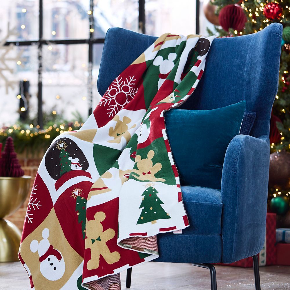 Mickey Mouse Holiday Throw Blanket