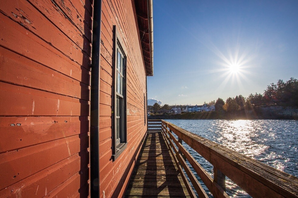 Wharf &amp; Sunburst