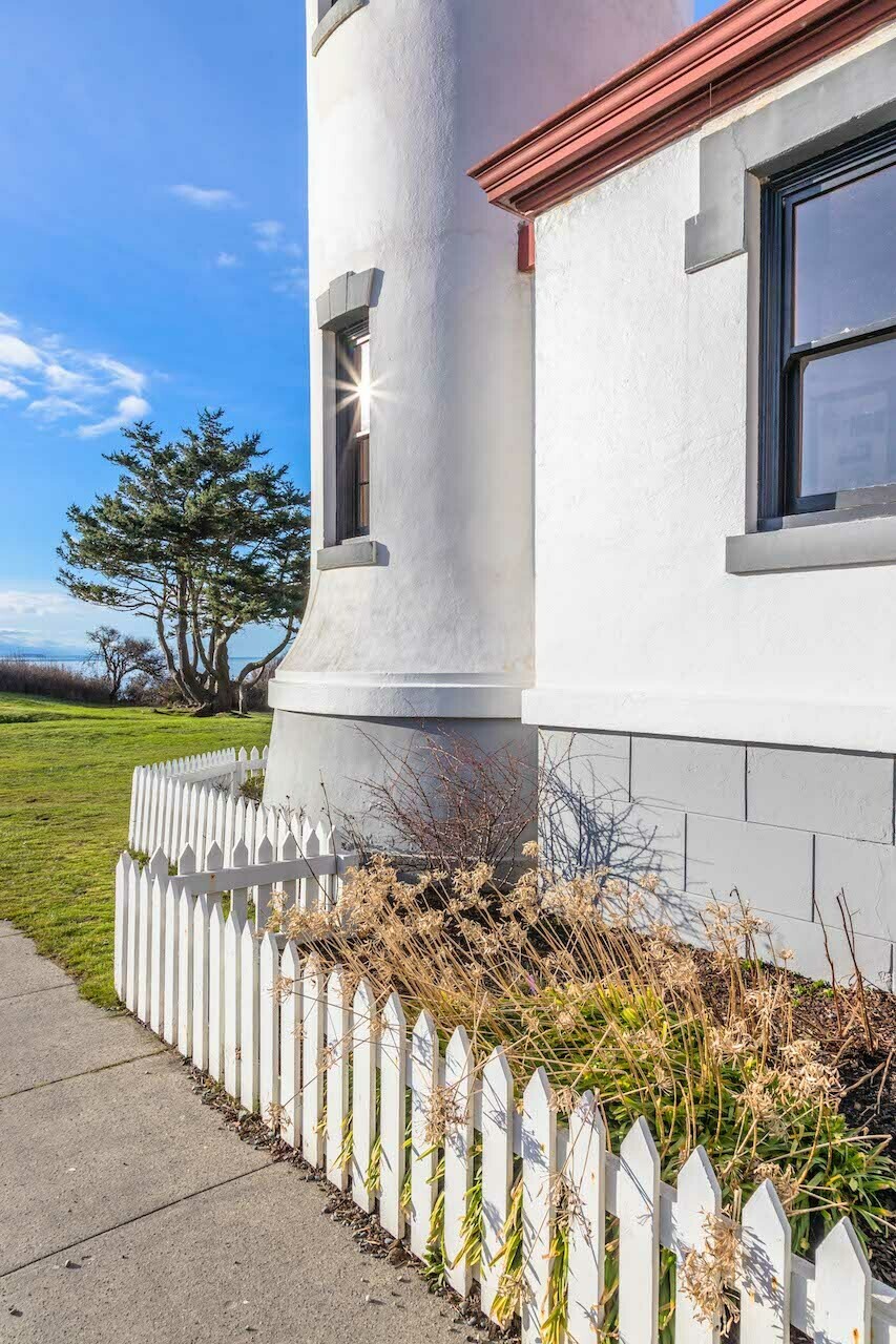Lighthouse 6
